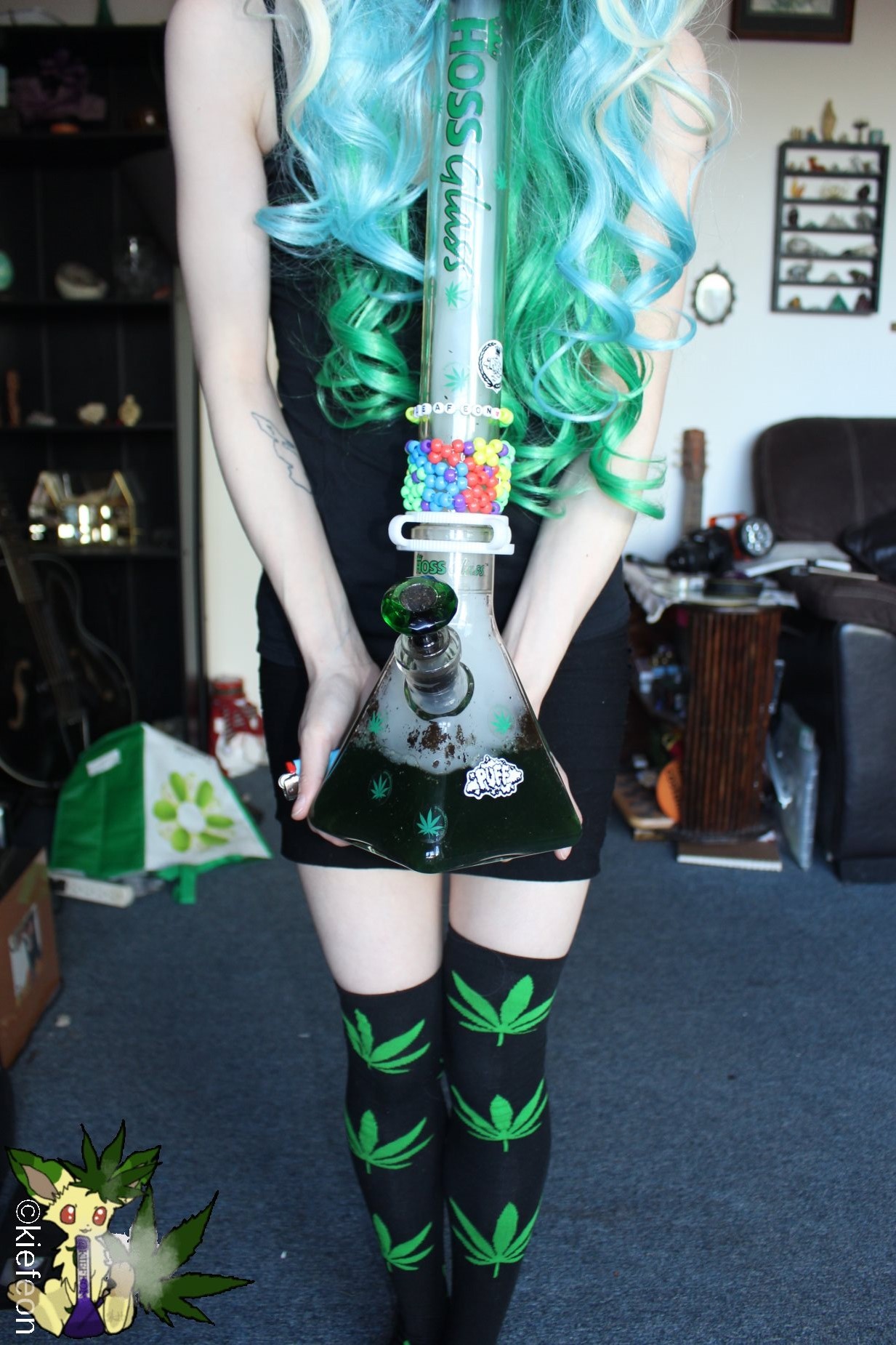 kiefeon:   Dress like Barbie. Smoke like Marley.  -please do not delete my caption