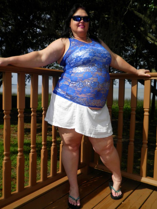 plumpmilf:  http://plumpmilf.tumblr.com/archive  Sooooo sexxy