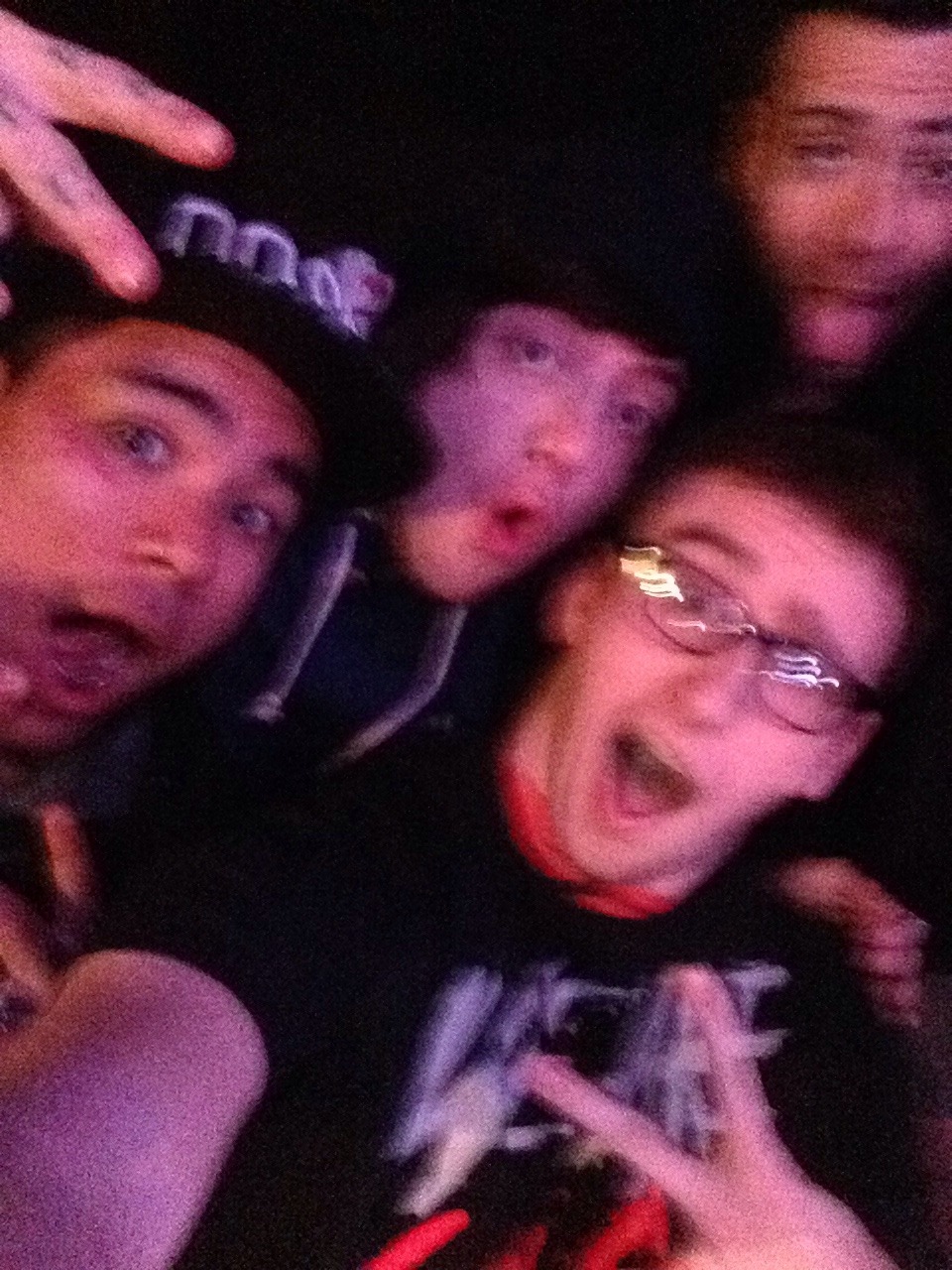 pizzaotter: blogfrenzy:   blogfrenzy:  I did the 6 selfies of 2014 thing anyway featuring