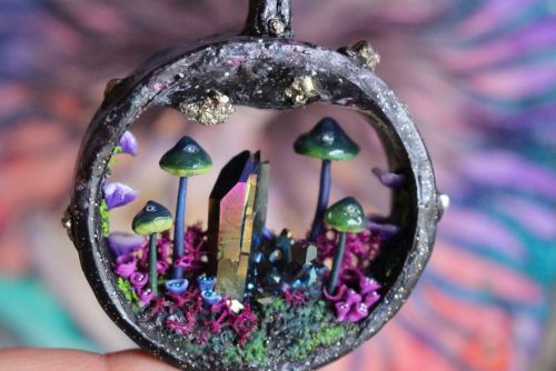 culturenlifestyle:  Enchanting Necklaces Using Natural Gemstones Wish to Take You Through a Magical Portal California based artist Kristina Matthews loves to create wearable handmade magic with the using of stunning healing gemstones. Matthews invests
