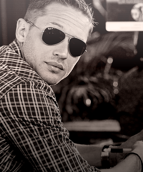 Tom Hardy is one of the coolest actors out there rights now, and i´m pretty sure he´s go