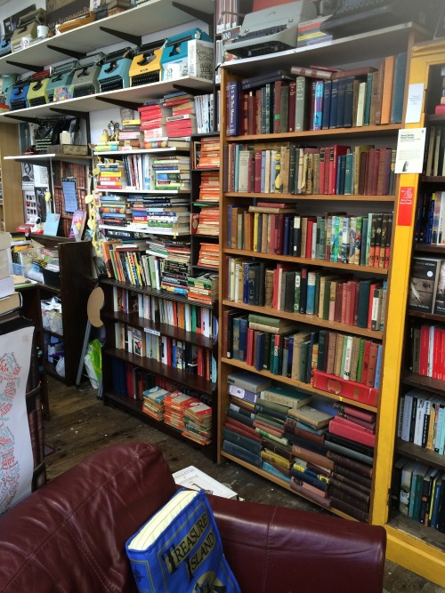 bookslight:March Book Photo Challenge Day 25 | SwoonLittle Acorns Bookstore (Derry)