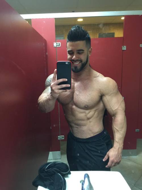 drwannabe:  Santiago Aragon