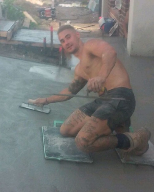 tradiesandchavs:  Hot