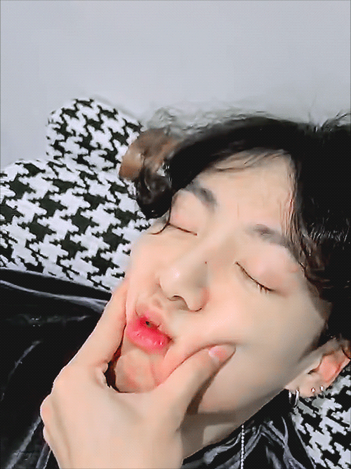 Jungkook Gif