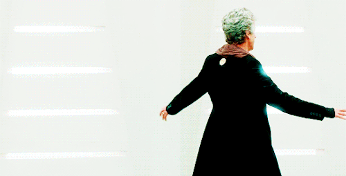 rowofstars:The Twelfth Doctor in Series 10 | 10x02 Smile