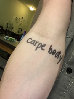 thatoneguyzach:  Seize the Booty; Seize the Beer