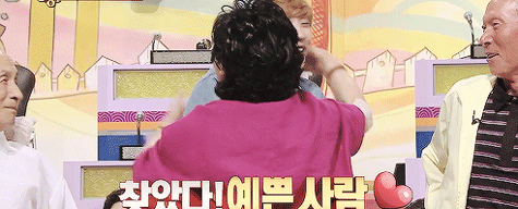 jinyoungs-bitch:  chanaegi:  Jinyoung being felt up by an ahjumma because she thought