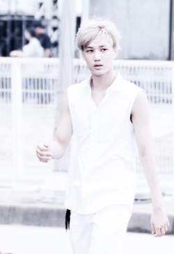 sine-finibus:  130810 - Jongin 