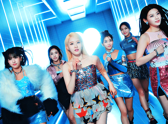 girl's talk — STAYC ♡ RUN2U