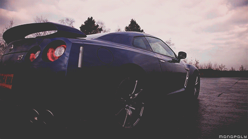m0nopoly:  R34 Nissan Skyline GT-R and R35 GT-R