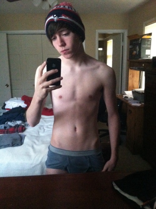justinpiersonlove: painandpleasureboys:  This body is just perfect!  Can’t wait for mmg master to bring one like this home leaving me in chastity leAving only my mouth to serve 