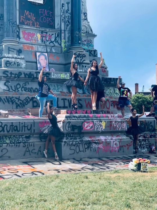 cr8tifleeme:Robert E. Lee monument, Richmond, Va. Happy Birthday Breonna Taylor