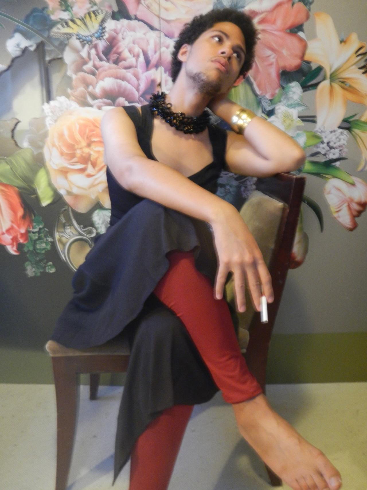 marfmellow:  eclipsed-wren:  This look is entirely of my mama. Upon seeing the strawberry