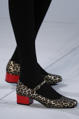 fabuleusetoujours:  Shoes at Saint Laurent porn pictures