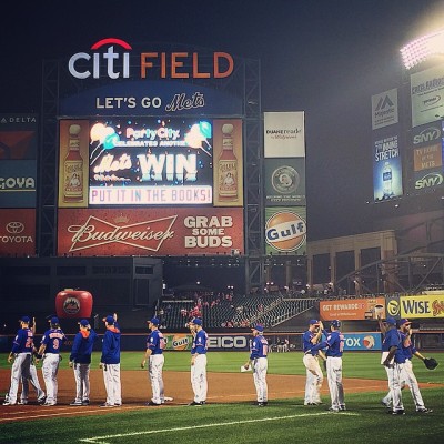 mets:
“#MetsWIN to finish the sweep over the Rockies! #PutItInTheBooks
”