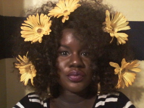 fatandfabulousmermaid:khadds:magnolia-noire:*sensitive black girl music playing in the background*Ye