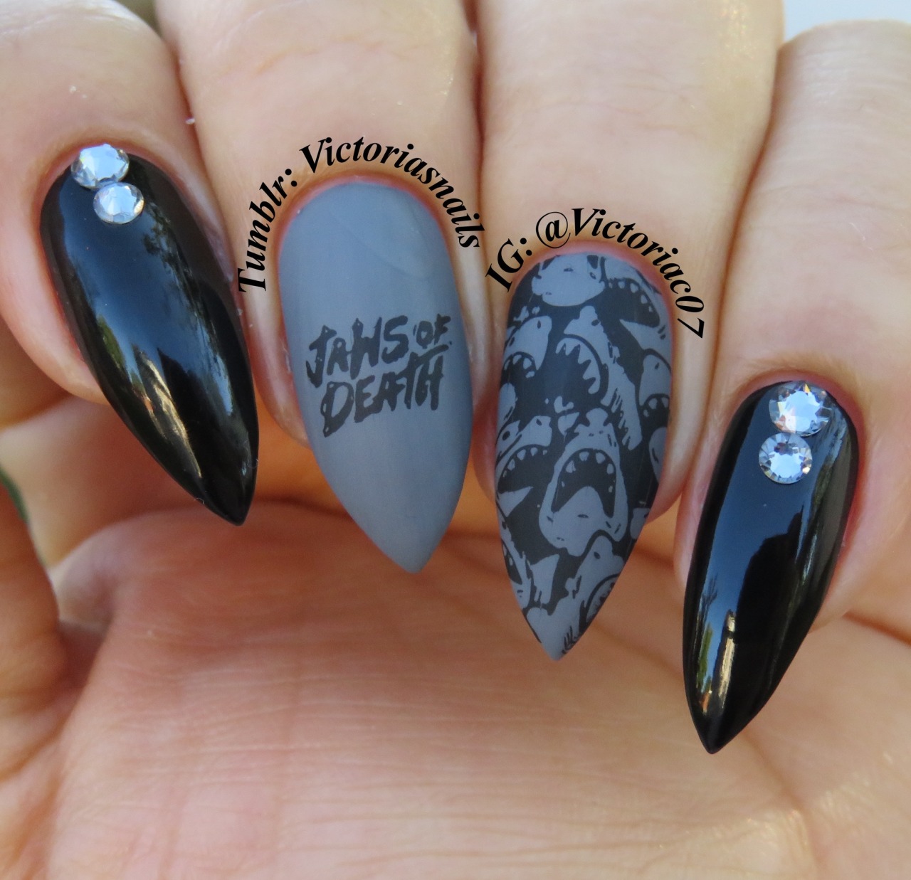 Victoria's Nails — I really like the contrast of using both matte &...