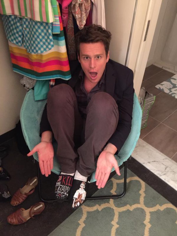 jonathangroffcentral:
“@Speroni5000
@Lin_Manuel So has Groff shown you the shoes I sent him? 😱
”