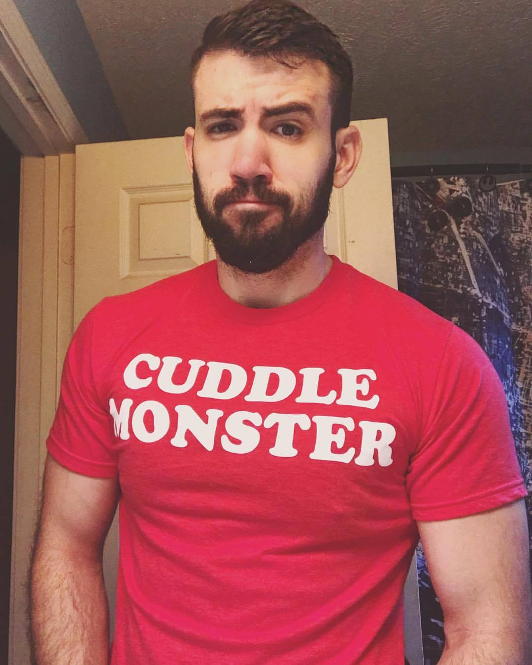 lrlyons1991:This shirt was entirely too good to pass up. Totally accurate. Rawr.