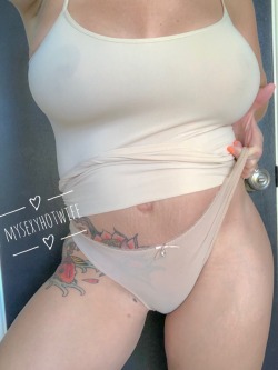 mysexyhotwife-com:  Made me so wet being