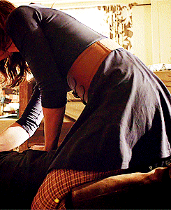 allydia:  allison’s tights/dress/boots combo appreciation 