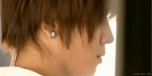 everybodyhurtssomedayitsokay:  mlmlml 