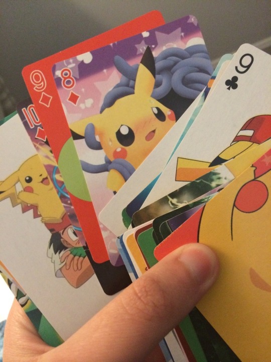 yonoa:  yonoa:  naotas    please god  for anyone that missed it this is what was in a pack of pokemon playing cards my dad got me for christmas 