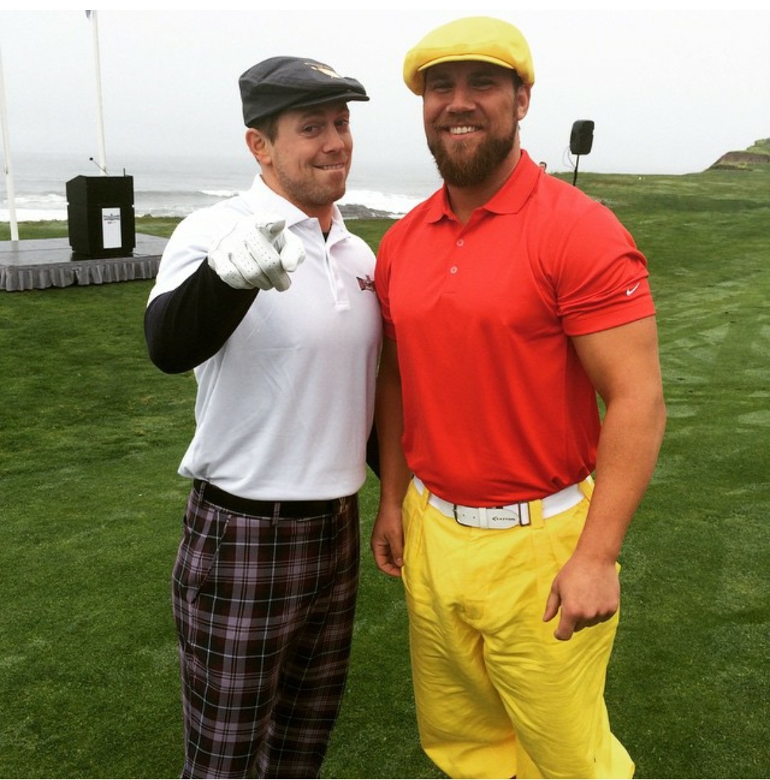 duchess-of-disdain:sixdegreesofsandow:Miz Madness + Axelmania = the Megagolfers!Okay,