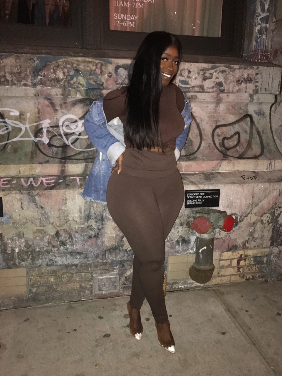 darkskindchk:  Chocolate on chocolate.