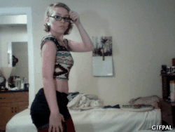 fox-slut:  bitcheyemightbe:  Clothed for once  I love this gif of me :3~Teal