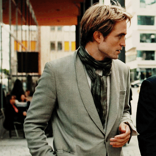 scarscandestroyus: Robert Pattinson as Neil — TENET (2020) dir. Christopher Nolan [7/∞] 
