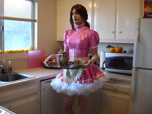 victoriavenery:Pardon me if I engage in a tiny bit of narcissism for my final Maid Monday posts.