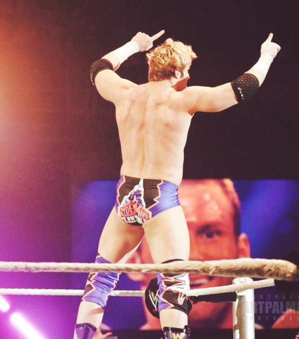 Those trunks are Ryding up! ;)