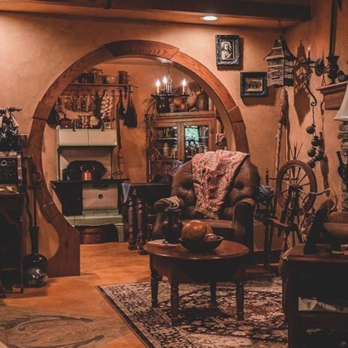 wombat-annihilator:beardedzombietech:voiceofnature:Hobbit’s Dream- On Airbnb@wombat-annihilato