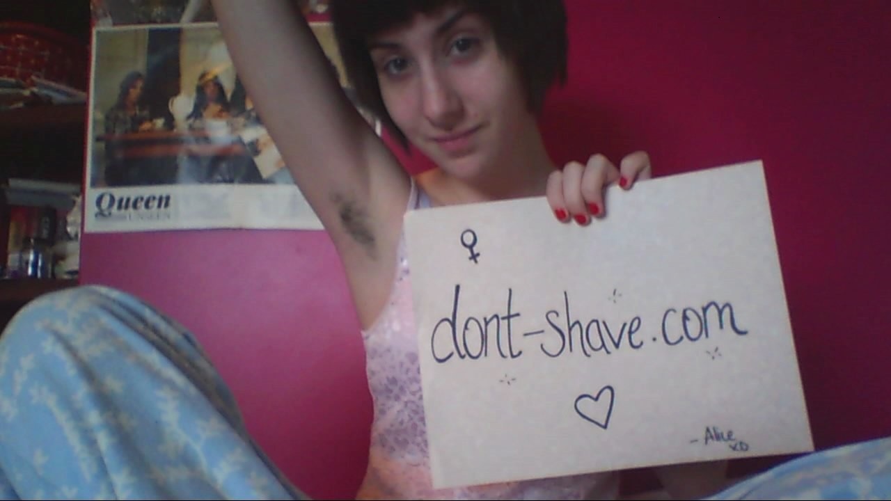 achselhaare:  alicecallous:  fan sign for dont-shave.com !  Awesome! My first fan