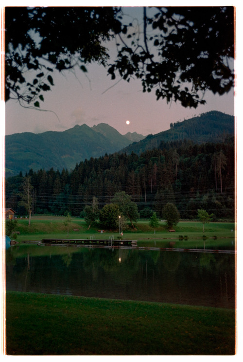 seanklingelhoefer:Niedernsill, Austria 2018.Nikon 35ti | Kodak Ultramax 400
