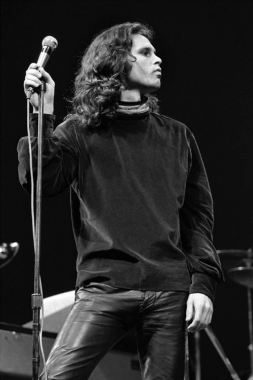 soundsof71:Jim Morrison at the newly opened Fillmore East, March 28 1968, by David Sygall 