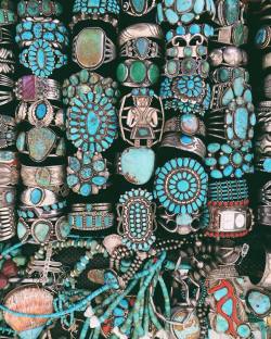 Dreaming in turquoise at the Rose Bowl…
