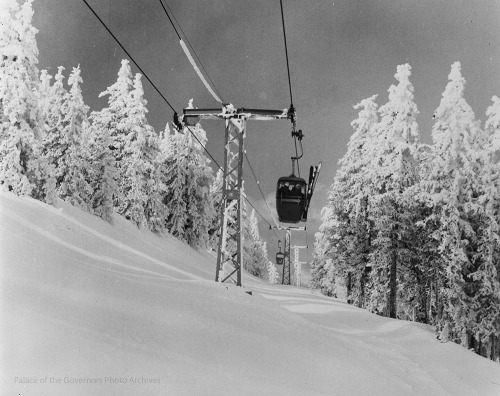 Gondola tramway at Sierra Blanca ski area near RuidosoDate: 1967Negative Number: HP.2007.20.217 New 