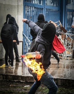 piensa-a-la-inversa: Bendita sea esta juventud revolucionaria.