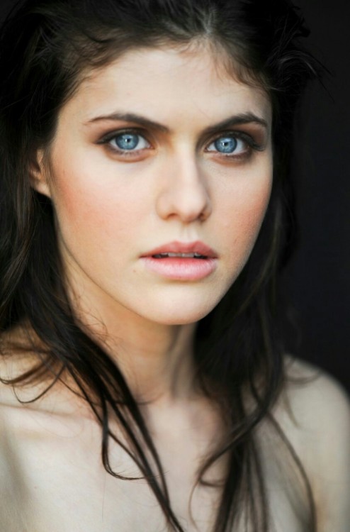 goddesslist: Goddesslist Alexandra Daddario Perfect Parts Party The perfect eyes of Alexandra Dadda