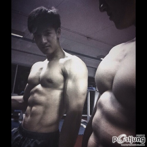 Viva!Asian hunks!