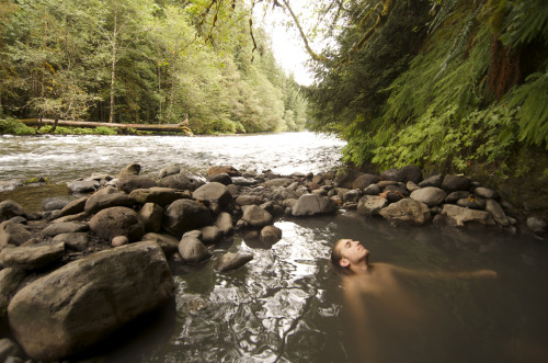 shyowl:  sunflower-mama:  travisjacob:  Went to this amazing little hot springs near the river.   Where?? I must must must visit!!  Hippie vibes 