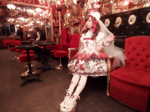 Yui Minakata wearing Royal Princess Alice x Tama 