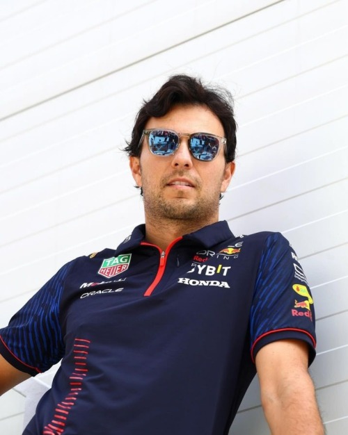 Checo Serving Cunt In Baku