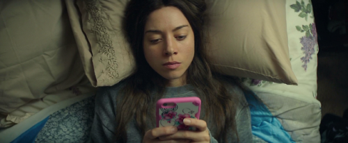 scr33ncaps:Ingrid Goes West - Matt Spicer (2017)