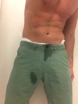 becomingasubboi:  boi spent most of yesterday in a cheap diaper. 