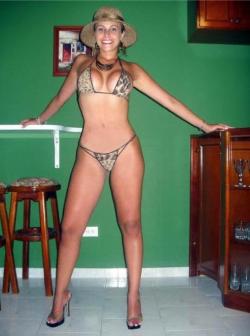 lomashermosolasmujeres:  Unas hermosas cubanas muy sexys!!
