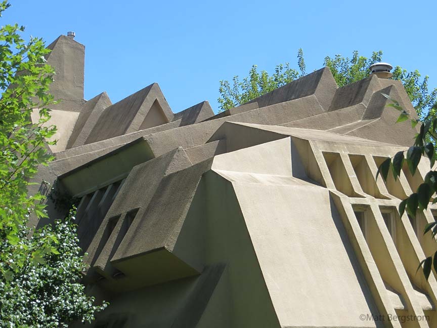 wurlington:  One of the strangest houses in the Chicago area, this unusual bunker-like